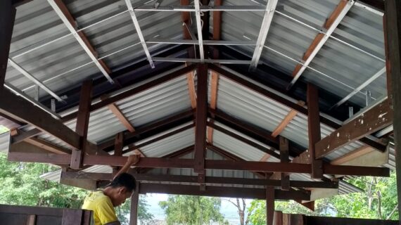 Pemasangan Lis Plafon PVC dari Pevesindo oleh Tukang Profesional