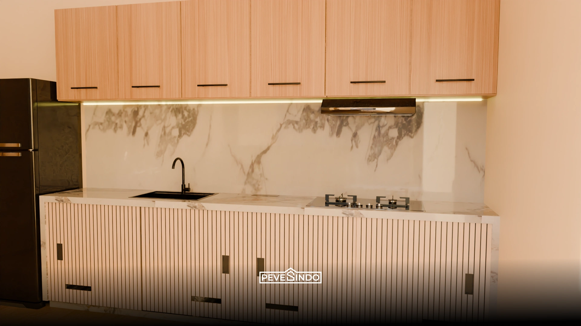 Dapur minimalis dengan backsplash motif batu alam beige dan kabinet kayu muda.