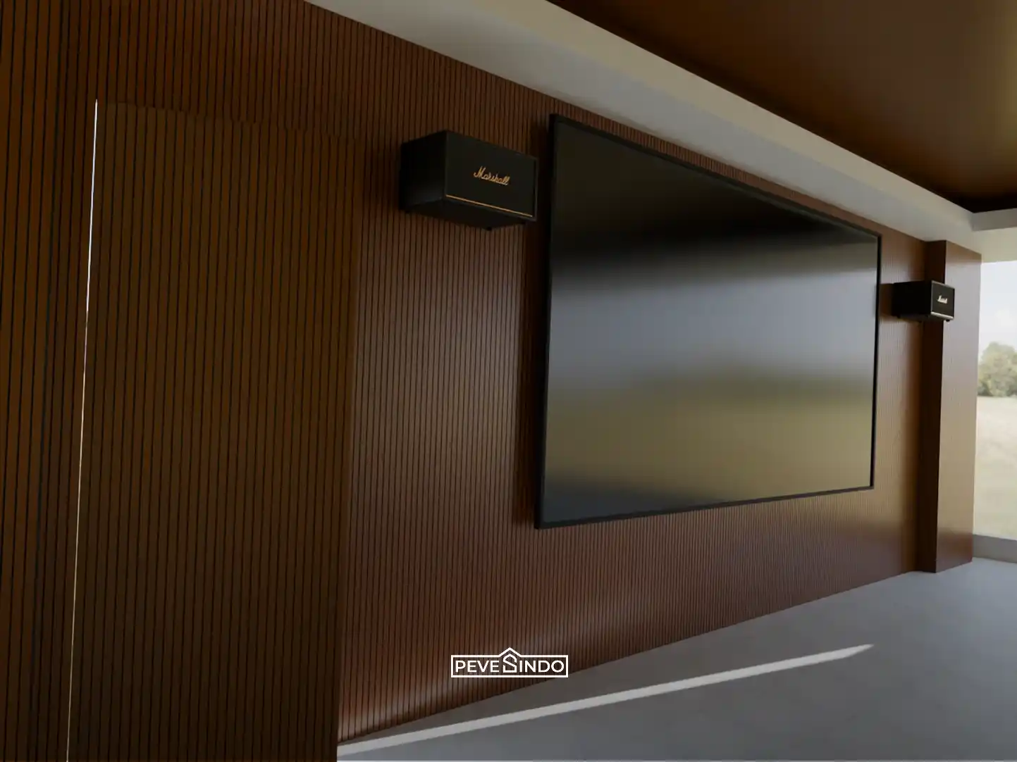 Desain interior ruang hiburan atau home theater minimalis dengan dinding full wallpanel WPC kisi-kisi warna cokelat kayu yang dilengkapi layar TV raksasa, speaker dinding, dan desain pintu tersembunyi.