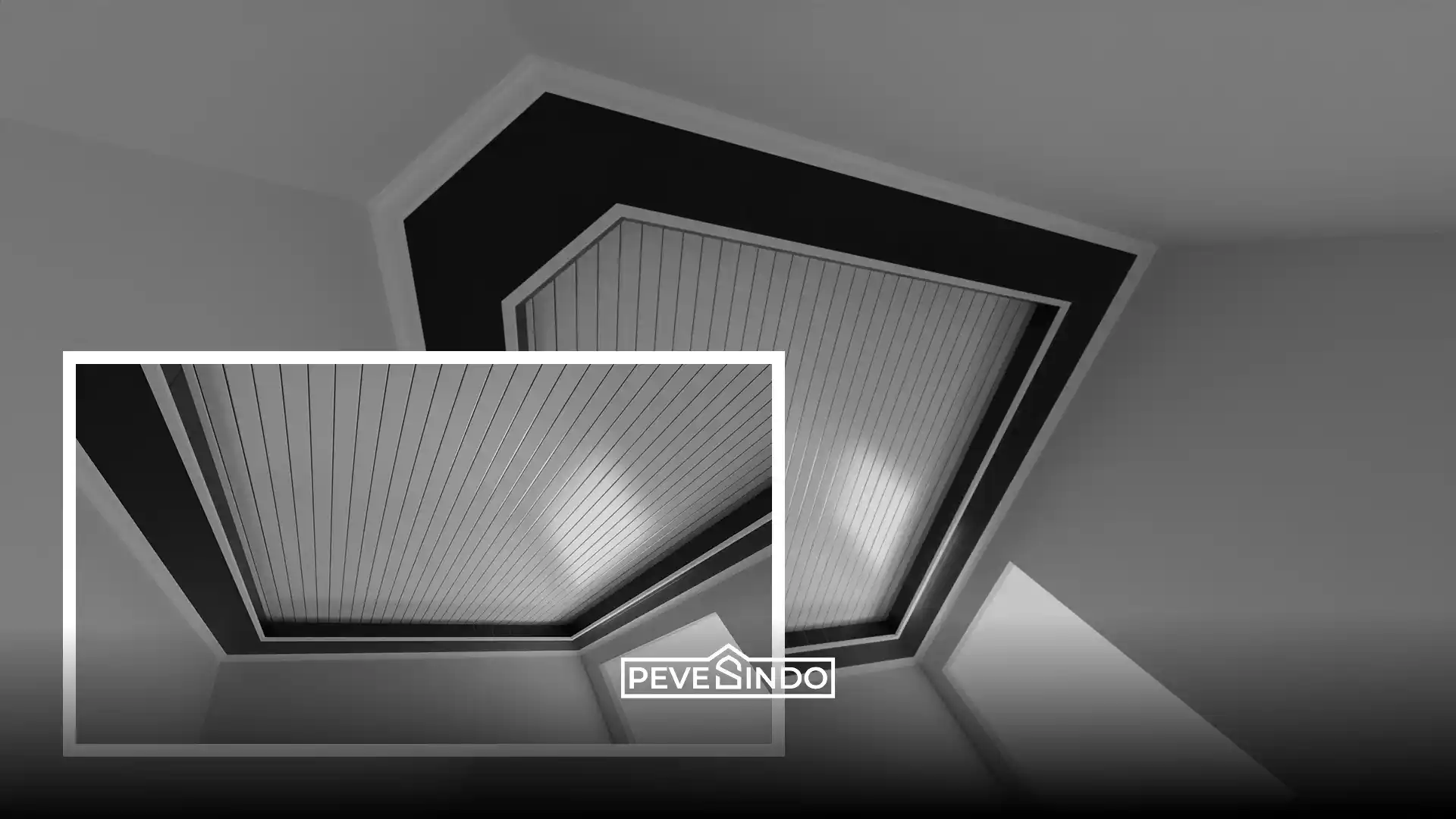 Pemasangan plafon pvc di ruang tamu yang berfungsi membantu meredam panas matahari dari atap rumah pesisir.