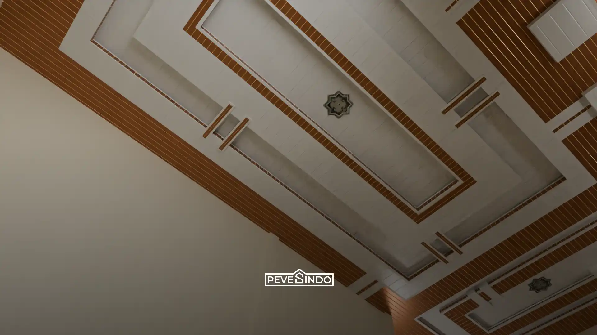 Plafon PVC desain drop ceiling geometris bertingkat memadukan panel putih dan motif serat kayu garis emas yang mewah, anti rayap, dan tahan air.